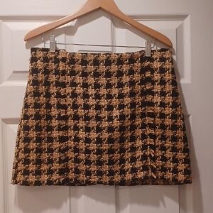 House of Harlow 1960 Black and Tan Mini Skirt